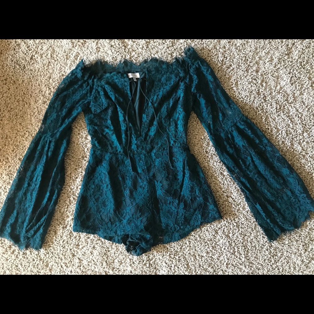 Tobi Lace Romper / Size Small